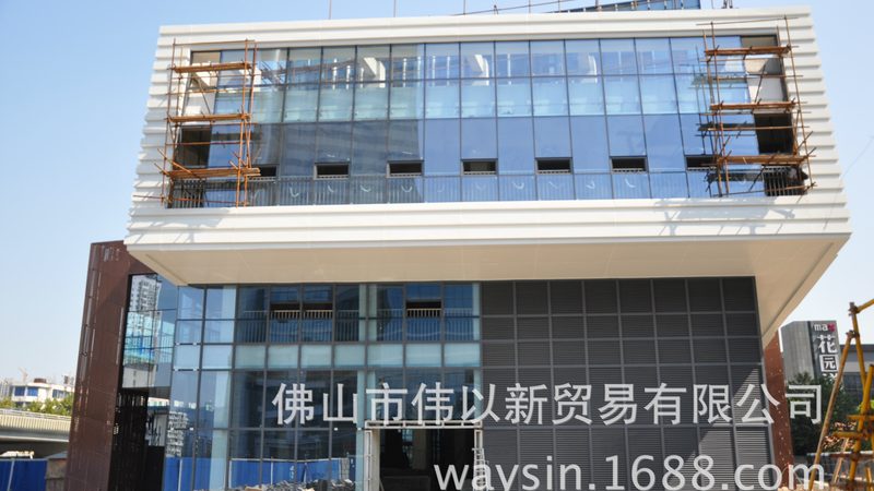 点式幕墙与框架幕墙：结构差异与适用场景解析